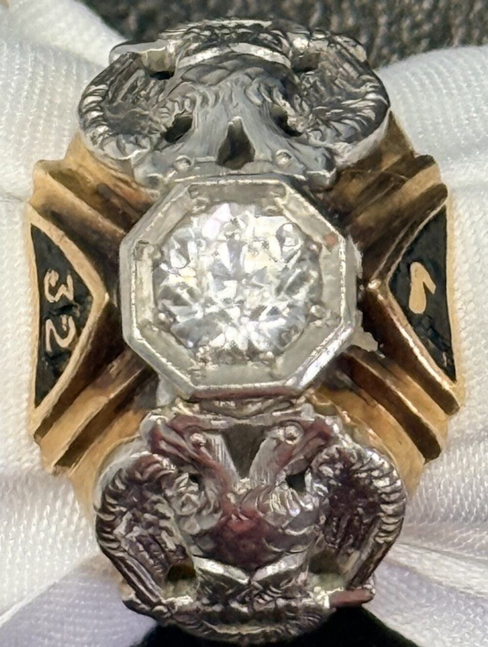 Vintage 14K Gold 32nd Degree Scottish Masonic Ring w Natural Diamond